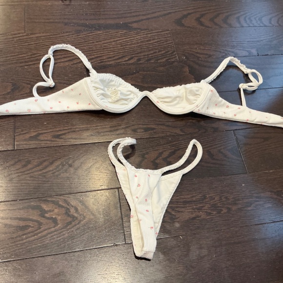 Bikini set - Picture 2 of 2